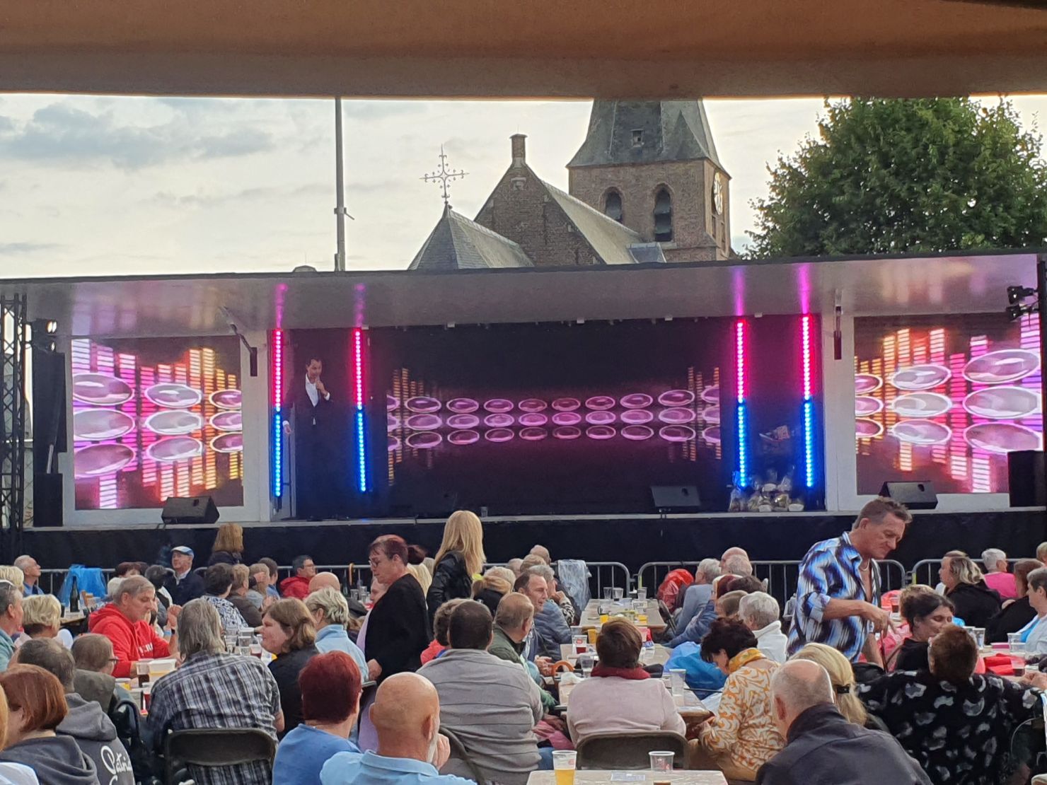 Mobiel Podium • Podiumtrailer 2 Mobiel Podium • Podiumtrailer 2