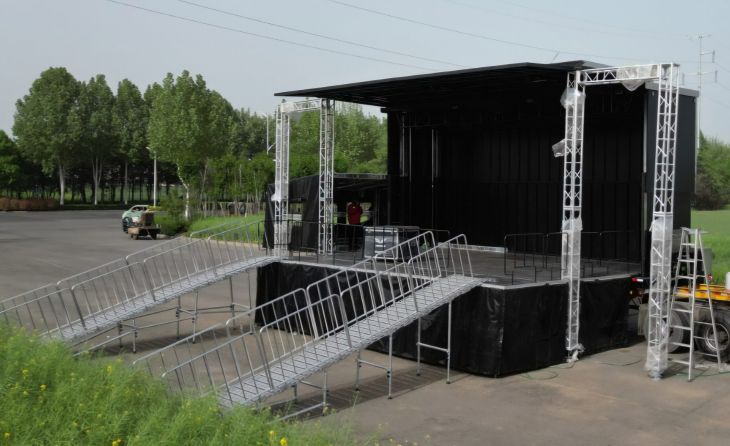 Mobiel Podium • Podiumtrailer 5 Mobiel Podium • Podiumtrailer 5