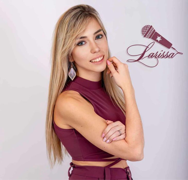 Larissa Larissa