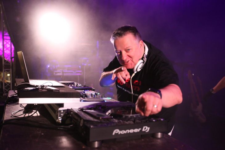 DJ Daddy Cool DJ Daddy Cool